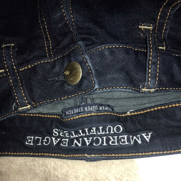 American Eagle Dark Wash Skinny Jean - Picture 4 of 4